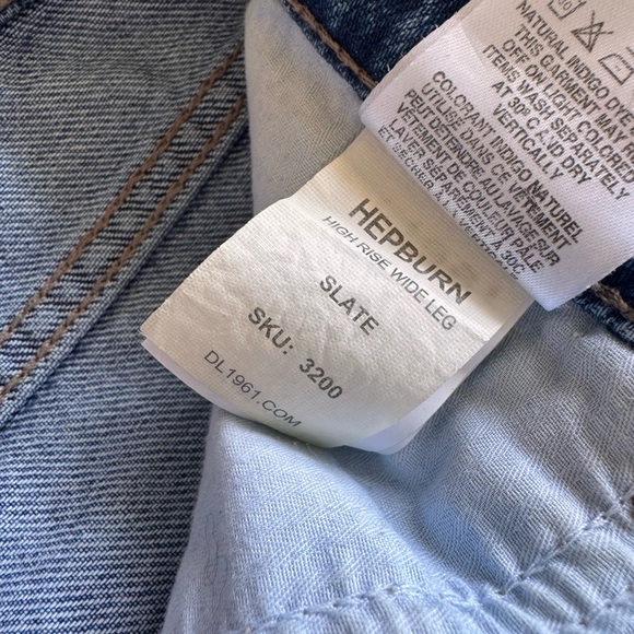 DL1961 Women's Flare Distressed Blue Jeans - Picture 5 of 5